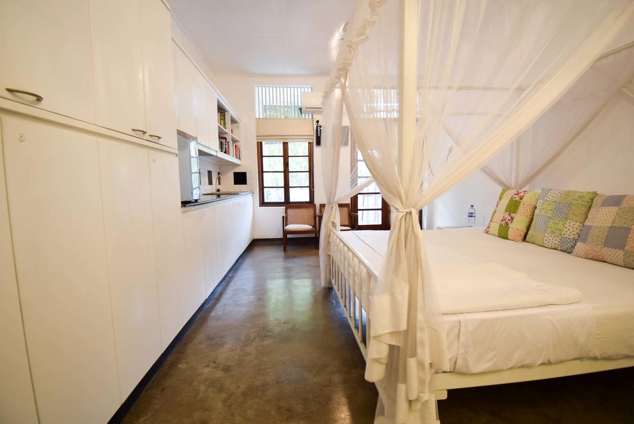 Guest house Yoho Charming White 3*
