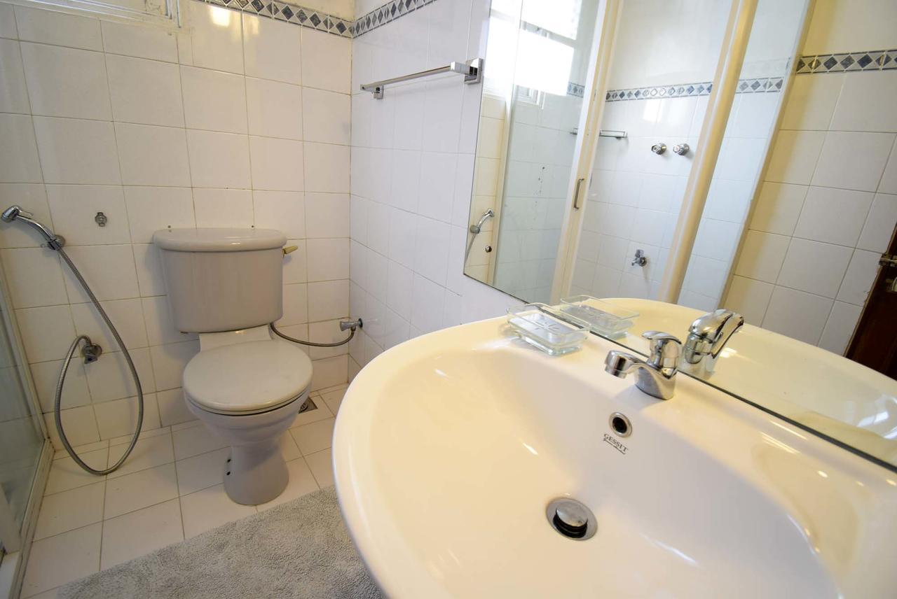 Yoho Charming White Guest house 3*